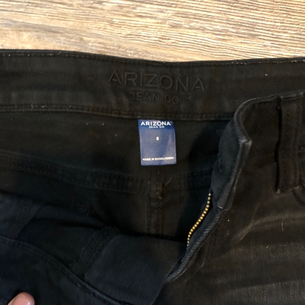 Shorts - Picture 2 of 3